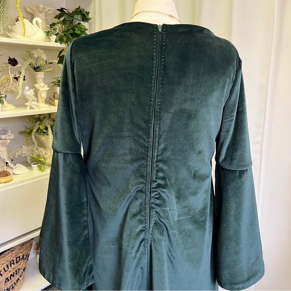 Vintage Style Handmade Green Velvet Bell Sleeve Mini Dress - Picture 14 of 16